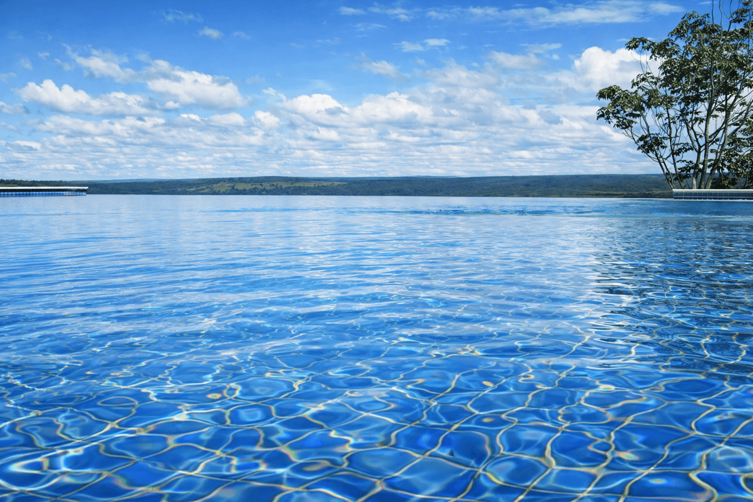 Piscina contemporânea